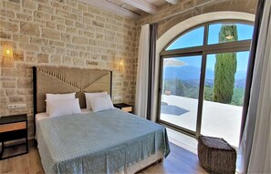 2 Schlafzimmer, Zimmersafe, Bügeleisen/Bügelbrett, Reisekinderbett