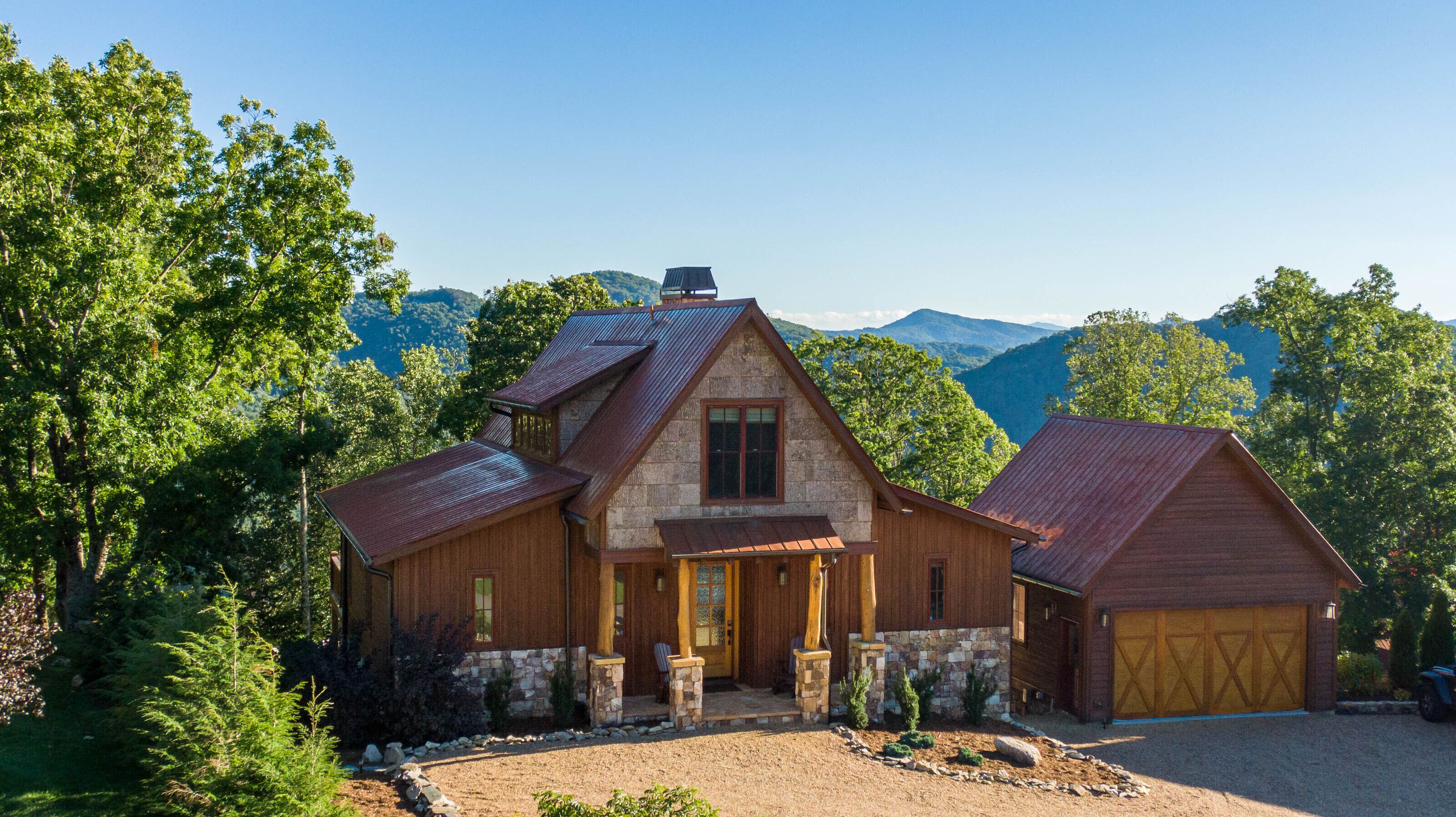 One Sweet Getaway - Eagles Nest luxury home with stunning mountain views & amenities!