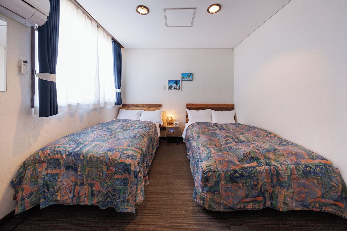 Twin Room | Iron/ironing board, free WiFi