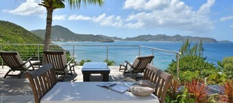 Three bedroom villa with Ocean View & sunsets lights