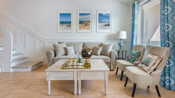 Apartamento (12) | Zona de estar | Una televisión de plasma