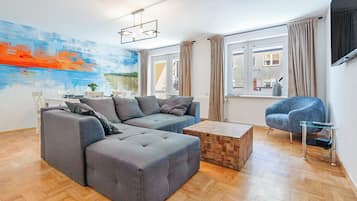 Apartment (4/7B) | Living area