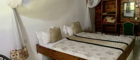 Traditional Double Room Single Use | Desk, blackout drapes, free WiFi