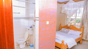Standard Room | WiFi (free) - Luwafu Guest House (Kampala)