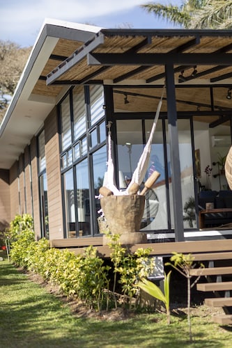 Luxuriously furnished Bungalow with spectaculair view of San Jose
