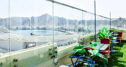 OYO 137 Marina Hotel