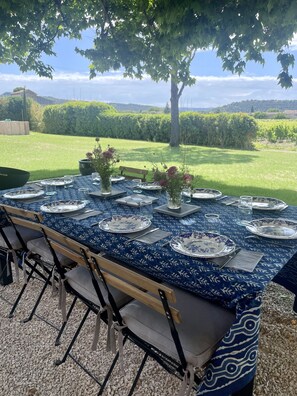 Outdoor dining