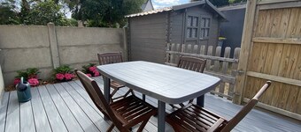 Fisherman's House with Terrace, 450m from Grève Blanche Beach in Trégastel