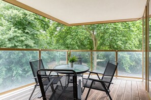 Balcony - Luminous 2 Bed Balcony Flat in Islington (London)