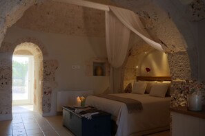 4 Schlafzimmer, Zimmersafe, Schreibtisch, Bügeleisen/Bügelbrett