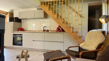 Réfrigérateur, micro-ondes, four, lave-vaisselle