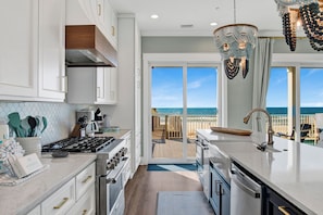 冰箱、微波炉、烤箱、洗碗机