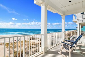 Property grounds - Millie’s Sandcastle – Beachfront Luxury | Heated Pool | Elevator | EV Charger (Gulf Shores)