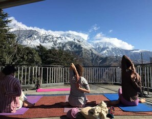 Property grounds - Ram Yoga House Apartment #2 (Mcleodganj)