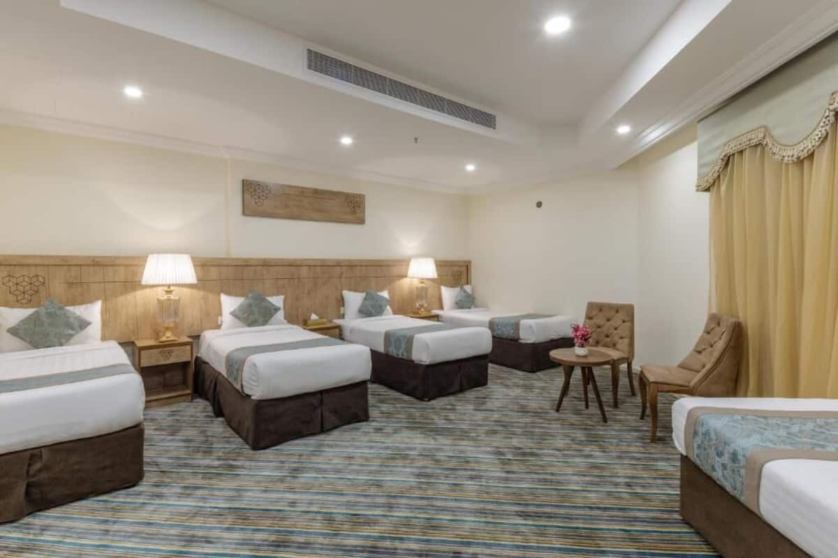 Family Room | Soundproofing, free WiFi