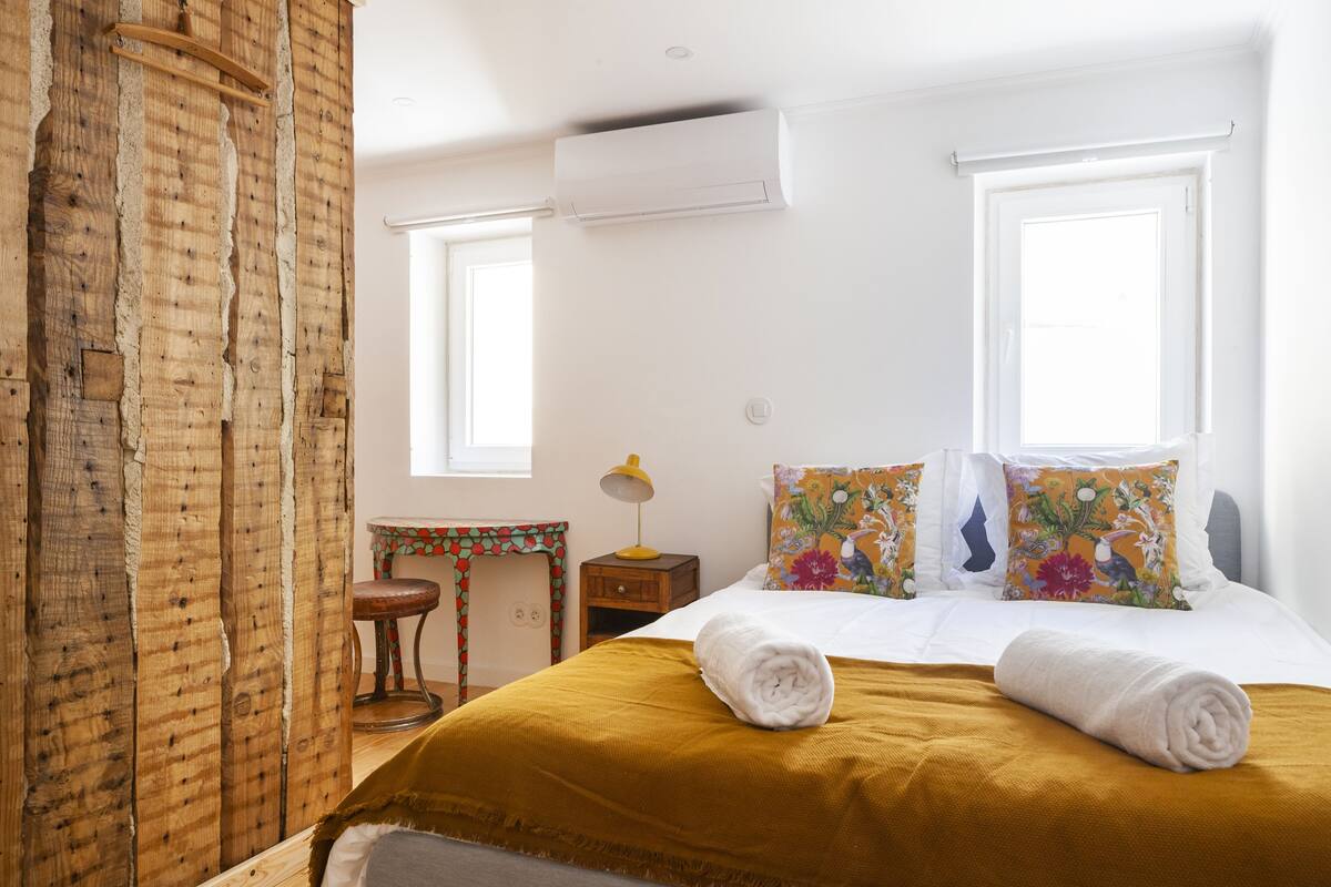 Appartement Ville | Accès au Wi-Fi (inclus), literie fournie