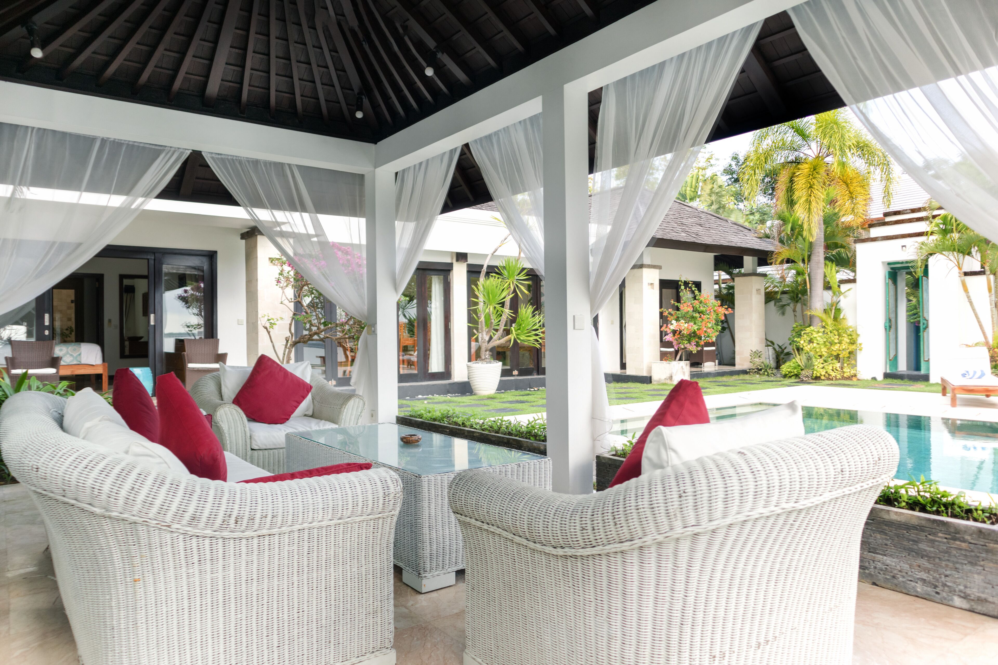 Kolam renang outdoor