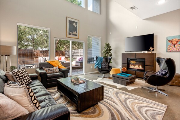 Smart TV, fireplace, offices