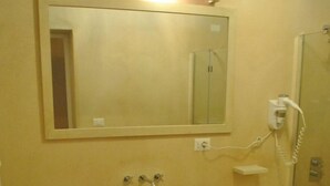 Bathroom - Suite 3 50 meters from the sea (Santa Maria al Bagno)