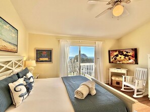 3 bedrooms, free WiFi, bed sheets - 3 bed/3.5 bath with gulf view, ez walk to pool & beach.Beach chairs & cart incl. (Port Saint Joe)