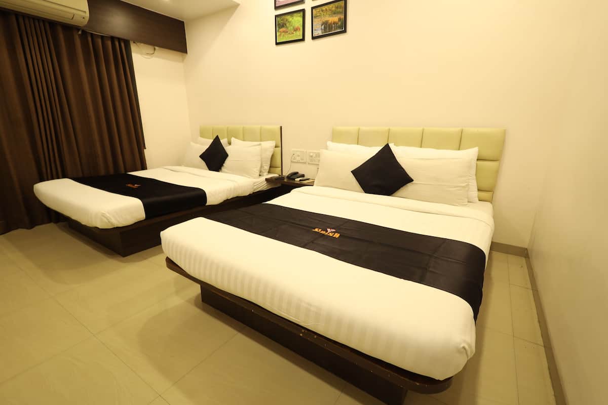 Quadruple Room | Premium bedding, down duvets, pillow-top beds, rollaway beds