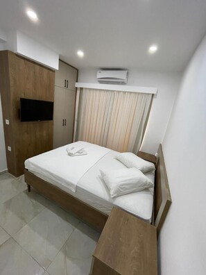 Comfort Double Room | Frette Italian sheets, premium bedding, memory-foam beds, desk - Tayfun Hotel (Anamur)