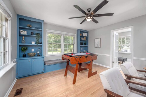Pet-Friendly 3BR 2BA - Fenced Yard