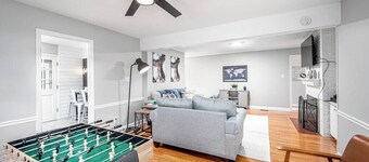Pet-Friendly 3BR 2BA - Fenced Yard
