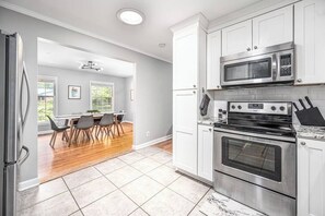 Fridge, microwave, oven, stovetop - Pet-Friendly 3BR 2BA - Fenced Yard (Durham)