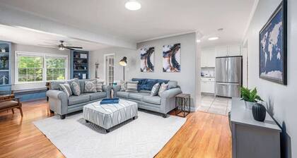 Pet-Friendly 3BR 2BA - Fenced Yard