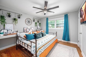 3 bedrooms, iron/ironing board, WiFi, bed sheets