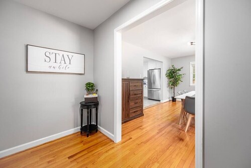 Pet Friendly Cozy 3BRM fully Fenced yard