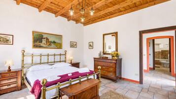 Villa familiar, 2 habitaciones, balcón, junto a la montaña (Timeless l' Antico Mulino Della) | 2 dormitorios, tabla de planchar con plancha, wifi gratis y ropa de cama