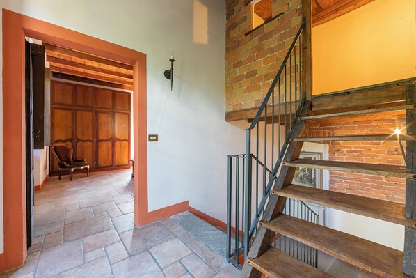 Family Villa, Multiple Bedrooms, Mountainside (Timeless l' Antico  Mulino Della) | Interior