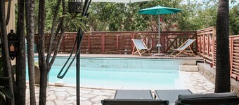 Pleasant apartment, private pool and sea view 2min from St leu