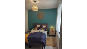 1 chambre, fer et planche Ă repasser, lit parapluie, Wi-Fi gratuit