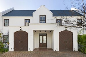 Fachada da propriedade