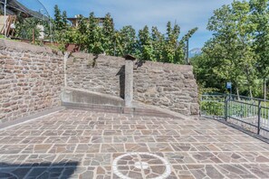 Property grounds - Pet-Friendly Apartment 'Tra i Due Laghi' with Lake View & Terrace (Baselga di Pinè)