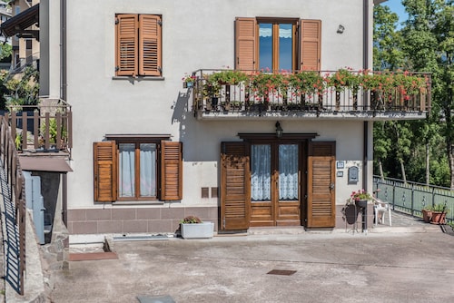 Pet-Friendly Apartment 'Tra i Due Laghi' with Lake View & Terrace