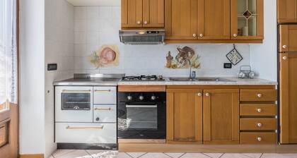 Apartamento "Tra i Due Laghi" que admite mascotas, con vistas al lago y terraza