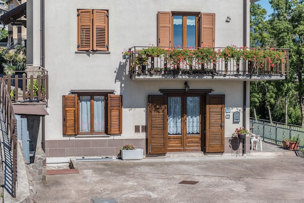 Exterior - Pet-Friendly Apartment 'Tra i Due Laghi' with Lake View & Terrace (Baselga di Pinè)