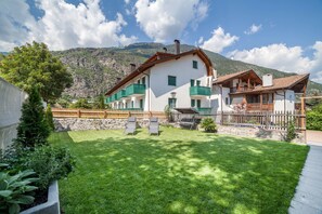 Exterior - 'Unterlanpacher Historic Refugium' with Mountain View, Garden & Terrace (Laces)