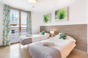 3 bedrooms, iron/ironing board, free WiFi, bed sheets