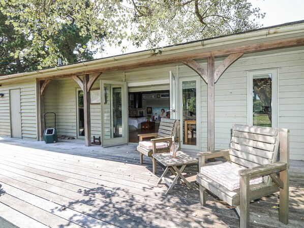 Terrace/patio - Lymington Lodge (Lymington)