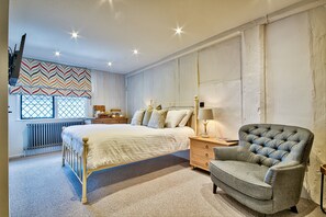 Habitació estàndard, 1 llit de matrimoni gran | Planxa i posts de planxar i wifi gratuïta 