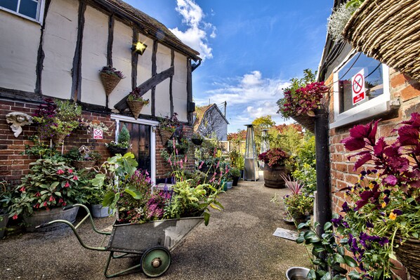 Exterior - The WoolPack Inn (Colchester)