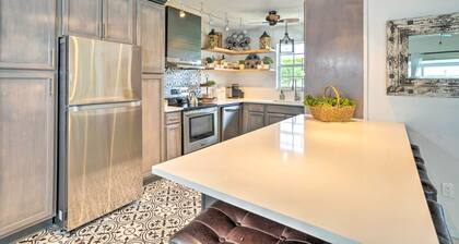 'Tropical Landing' Stuart Home w/ Pool + Grill!