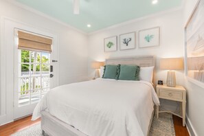 1 bedroom, iron/ironing board, free WiFi, bed sheets - GOLDEN NUGGET ~ Adult Only, 1st Floor Queen Bedroom w/ Shared Pool! (Key West)