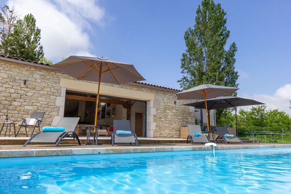 Piscine extérieure, piscine chauffée
