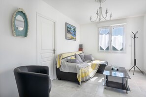 TV - House for 4 with private access to the beach! (Sarzeau)